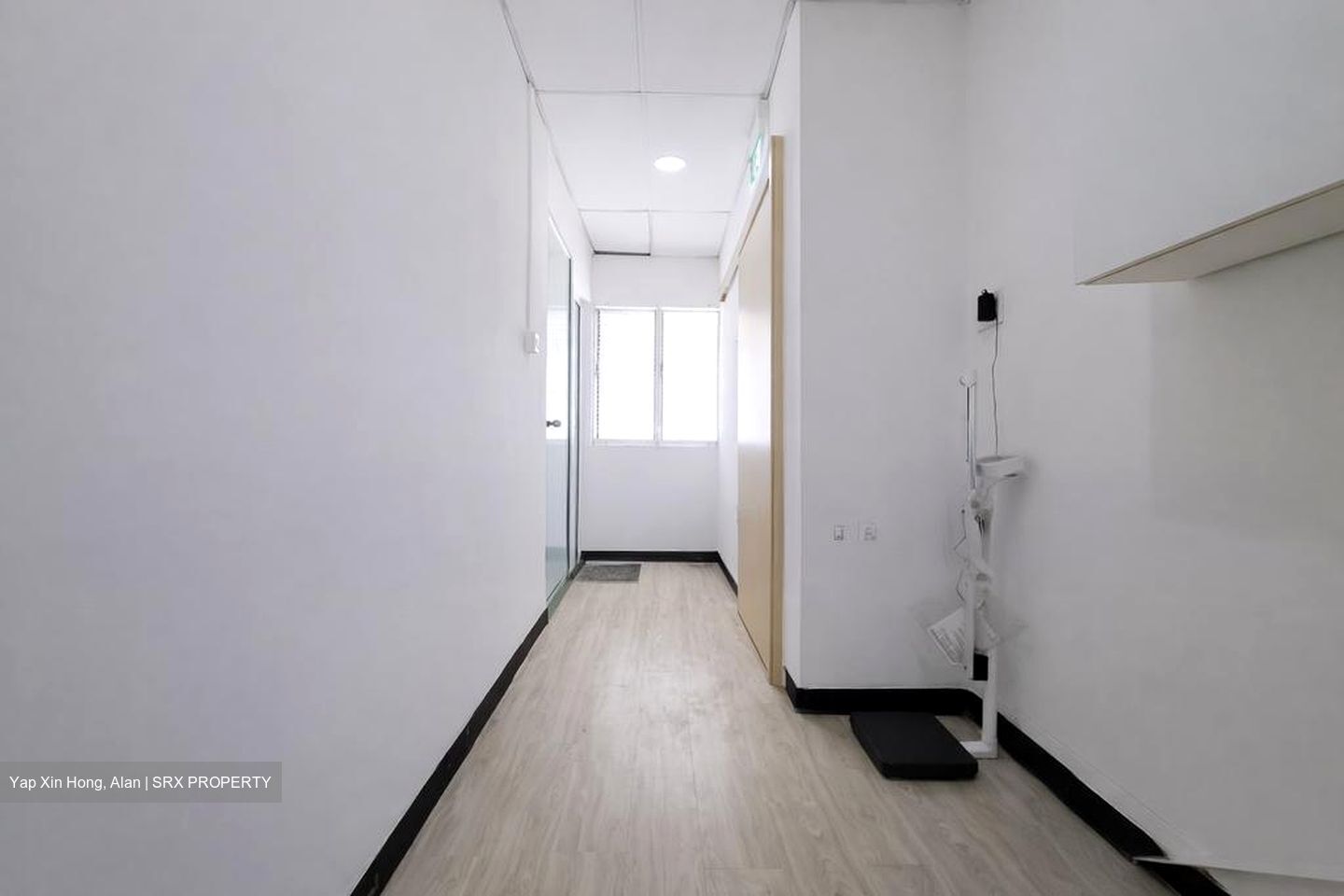 Jurong Gateway Road (D22), Retail #522454751